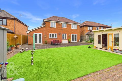 4 bedroom detached house for sale, Colsterdale, Carlton Colville, Lowestoft