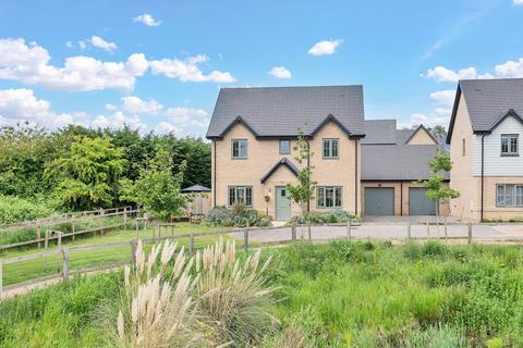 4 bedroom detached house for sale, Walnut Drive, Ely CB6