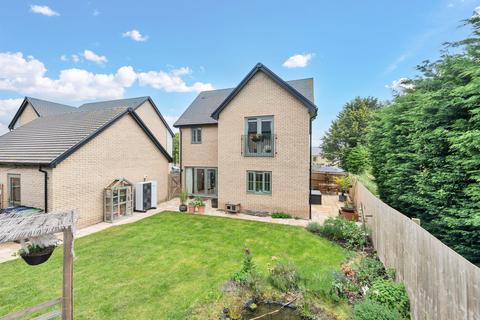 4 bedroom detached house for sale, Walnut Drive, Ely CB6