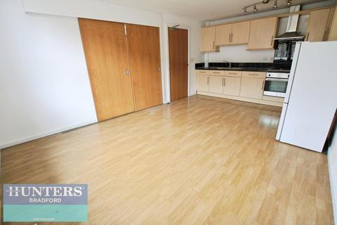 2 bedroom apartment to rent, Landmark House, Broadway, Bradford, BD1