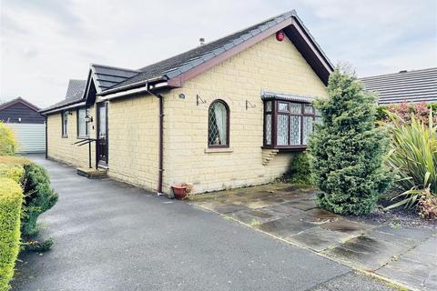 2 bedroom detached bungalow for sale, Dene Park, Kirkburton, Huddersfield HD8 0XJ