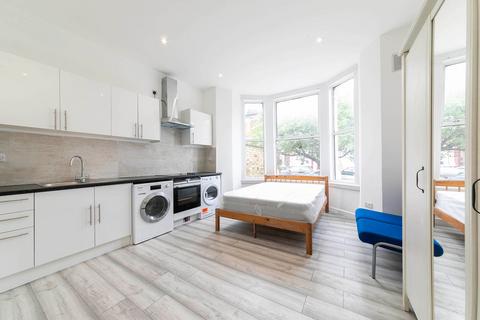 Studio to rent, Callcott Road, London NW6