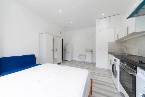 Studio to rent, Callcott Road, London NW6