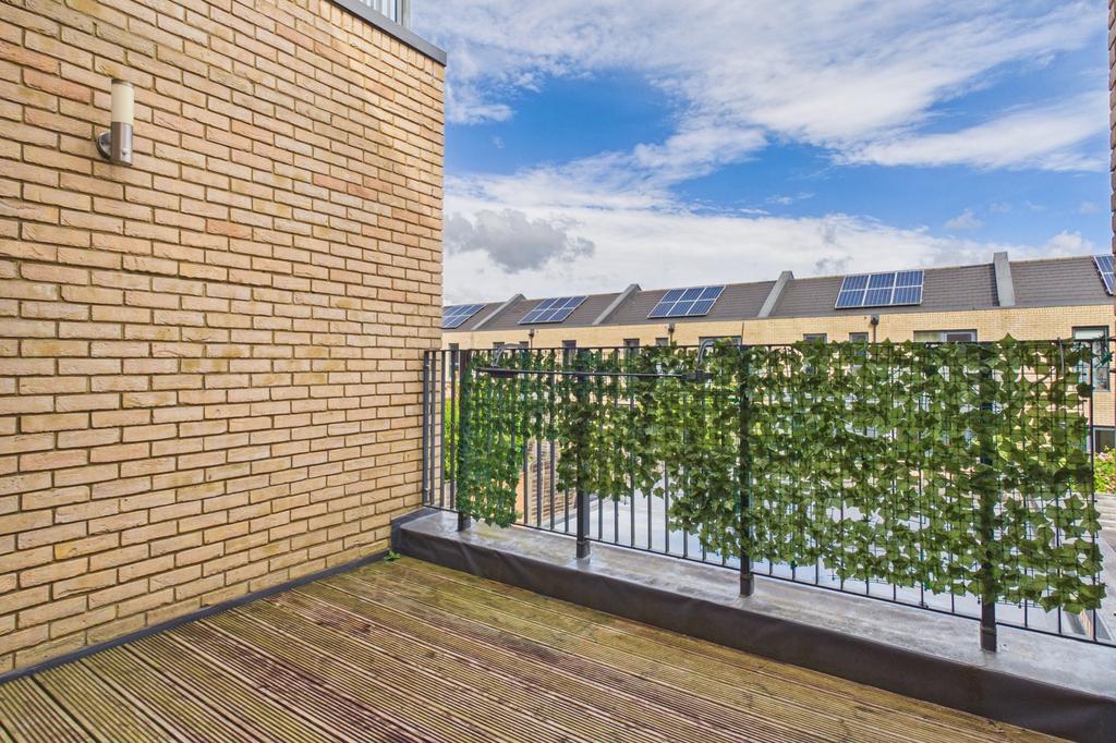 House in Cambridge, Trumpington - More