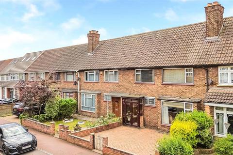 3 bedroom terraced house for sale, Southwold Drive, Barking