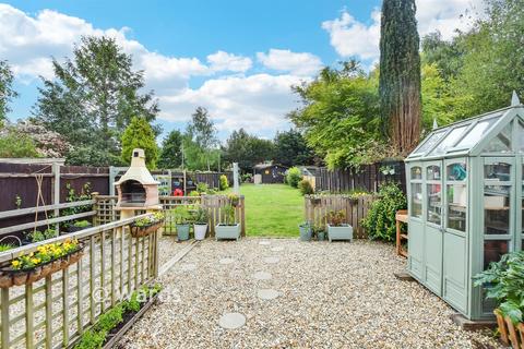 4 bedroom semi-detached house for sale, Plains Avenue, Maidstone ME15