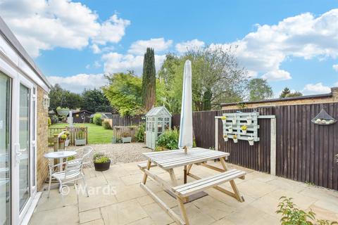 4 bedroom semi-detached house for sale, Plains Avenue, Maidstone ME15