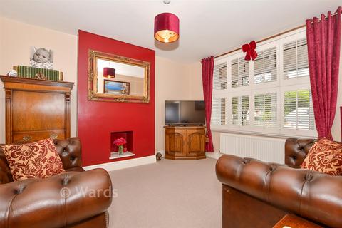 4 bedroom semi-detached house for sale, Plains Avenue, Maidstone ME15
