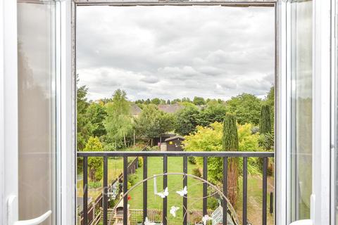 4 bedroom semi-detached house for sale, Plains Avenue, Maidstone ME15