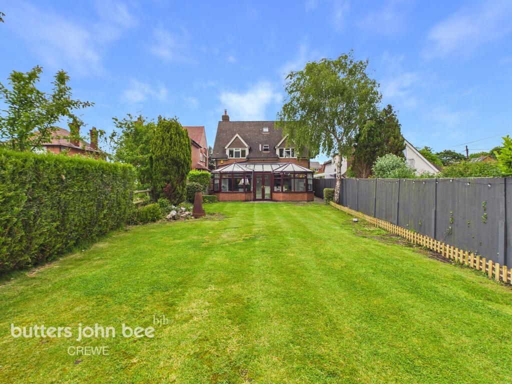 Rope Lane, Crewe 4 bed detached house for sale - £700,000
