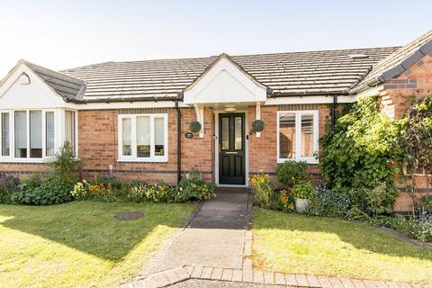 2 bedroom terraced bungalow for sale, Saxon Close, Market Harborough