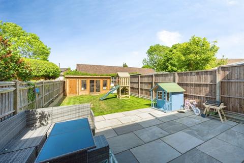 3 bedroom terraced house for sale, Peters Avenue, London Colney, St. Albans