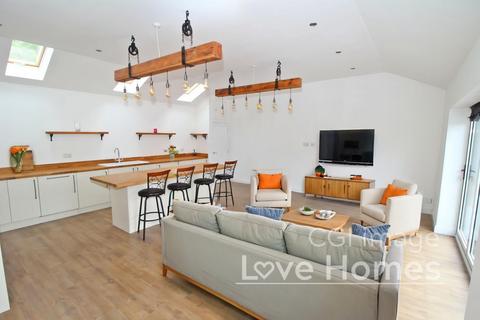 2 bedroom bungalow for sale, The Laurels, Greenfield Road, Pulloxhill
