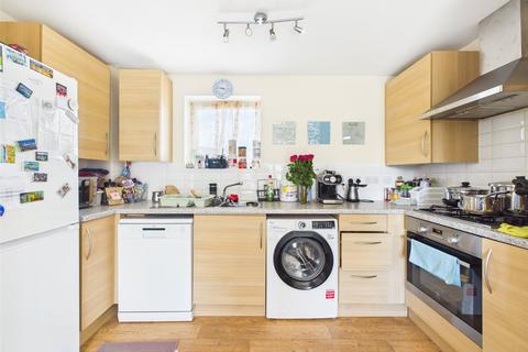 undefined, Longhorn Avenue, Gloucester, Gloucestershire, GL1