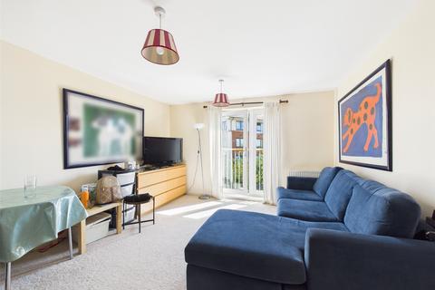 undefined, Longhorn Avenue, Gloucester, Gloucestershire, GL1