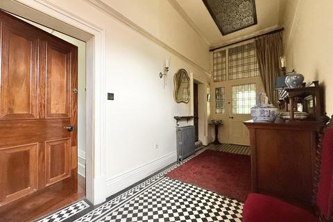 4 bedroom semi-detached house for sale, Lutterworth Road, Aylestone LE2