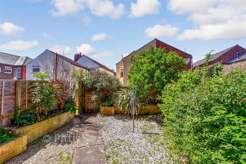 4 bedroom terraced house for sale, Newcomen Road, Sandown PO36