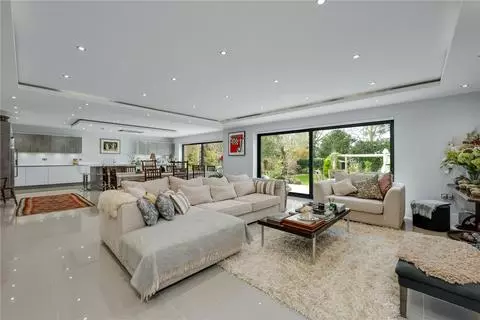 5 bedroom detached house for sale – pohled 4