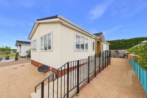 2 bedroom retirement property for sale, Wixfield Park, Great Bricett, Ipswich