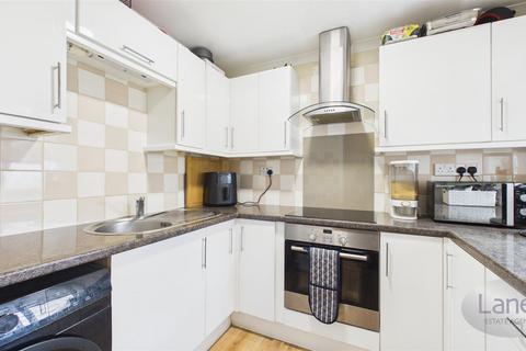 1 bedroom flat for sale, Landau Way., Broxbourne