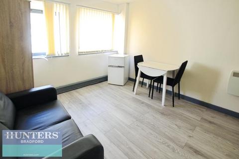 Studio to rent, Olicana House, Chapel Street, Bradford, BD1