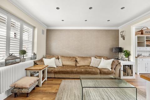 3 bedroom semi-detached house for sale, Pentlow Way, Essex IG9