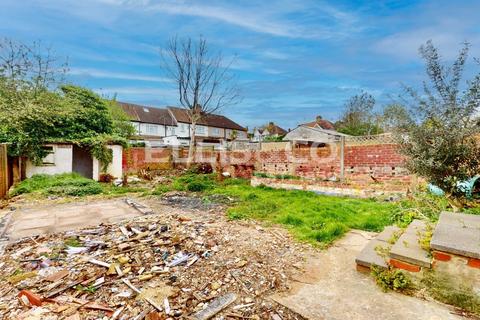 Sudbury Heights Avenue, Greenford, UB6
