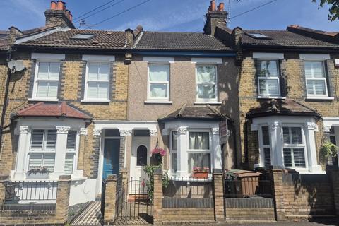 Tharp Road, Wallington