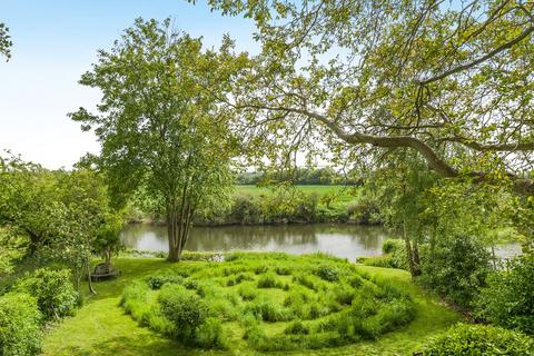 5 bedroom detached house for sale, Hampton Park Road, Riverside Setting