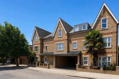 2 bedroom apartment to rent, Oliver Avenue, South Norwood