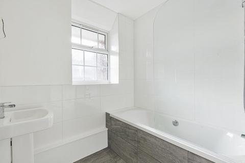 3 bedroom flat for sale, Ledbury House, East Dulwich Estate, London, SE22