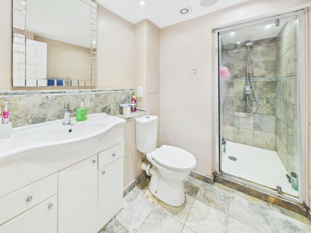 Ground floor shower