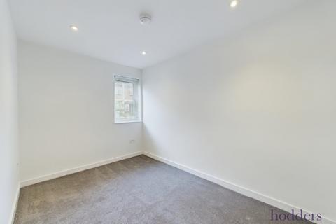1 bedroom bungalow for sale, Chapel Grove, Addlestone, Surrey, KT15