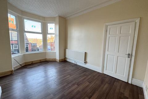 4 bedroom terraced house to rent, Harehills, Leeds, West Yorkshire, LS8