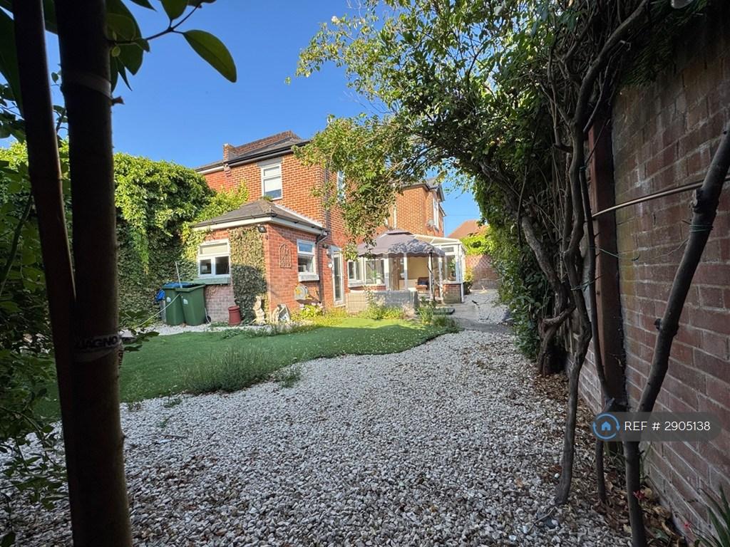 House in Southampton, Waterside Park, Woolston - View 5