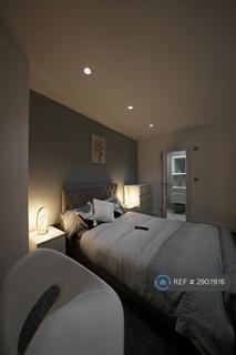 1 bedroom in a house share to rent, Gosbrook Road, Caversham, Reading, RG4