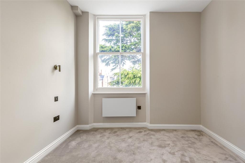 Apartment in Richmond, Petersham - View 2