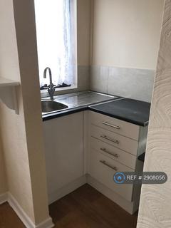 Studio to rent, The Green, Handsacre, Rugeley, WS15