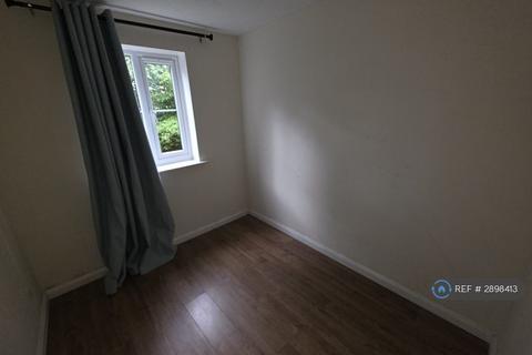 2 bedroom flat to rent, Redwood Grove, Bedford, MK42