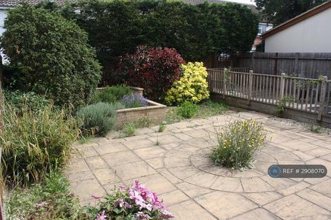 1 bedroom in a house share to rent, Staines Road West, Ashford, TW15