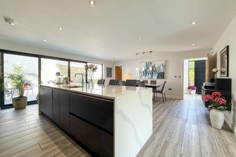 3 bedroom detached house for sale, Mill Bank Road, Holmfirth HD9