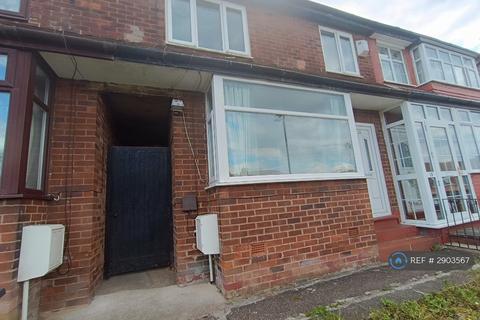 3 bedroom terraced house to rent, Broomhall Road, Manchester, M9