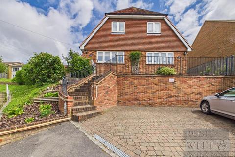 2 bedroom semi-detached house for sale, London Road, Battle