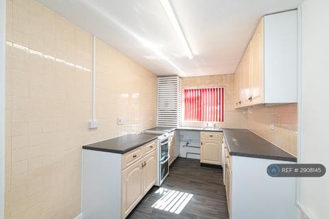 3 bedroom bungalow to rent, Lenham Way, Basildon, SS13