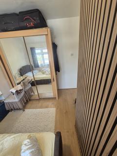 1 bedroom in a house share to rent, Sheldon Rd, London, RM9