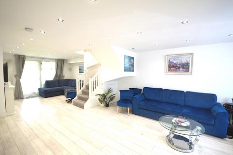 4 bedroom townhouse for sale, Crown Green Mews, Pellatt Road