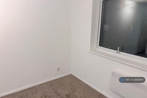 1 bedroom in a flat share to rent, Bawtree Road, Uxbridge, UB8