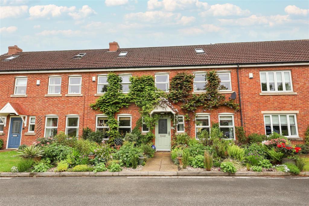 5 bedroom terraced house for sale