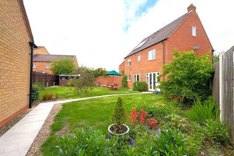 5 bedroom detached house for sale, Cestrum Crescent, Evesham