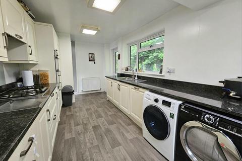 undefined, St. Bartholomews Close, Cam, Dursley